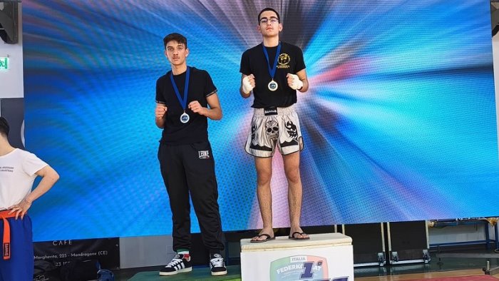 kickboxing club avellino 12 medaglie e 4 titoli all nkc