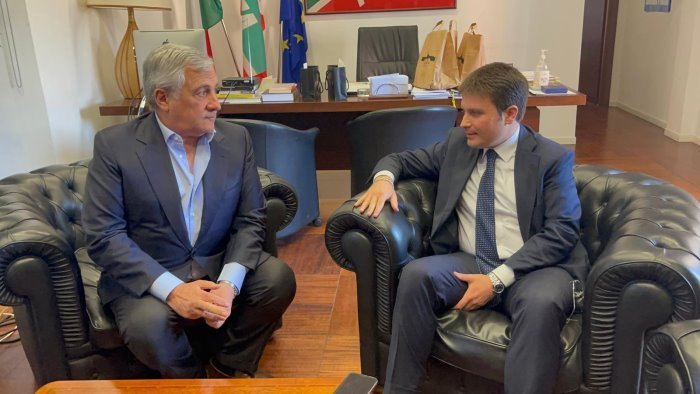 il segretario nazionale di forza italia tajani e martusciello a puglianello