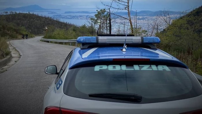 procida controlli sull isola carabinieri denunciano due persone