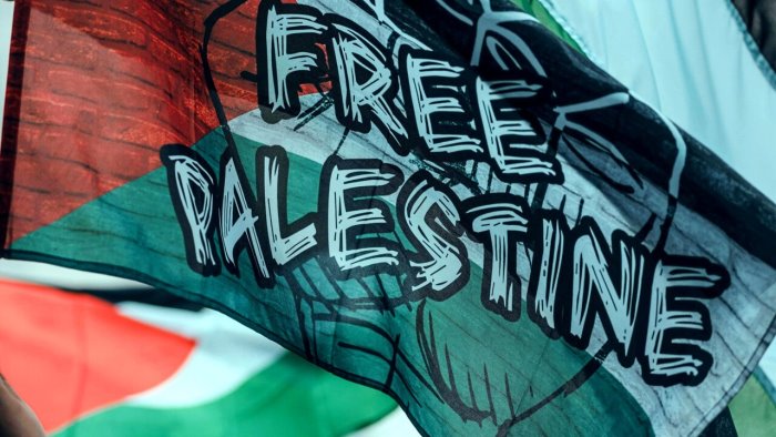 montefusco si schiera 90 firme per la palestina in poche ore