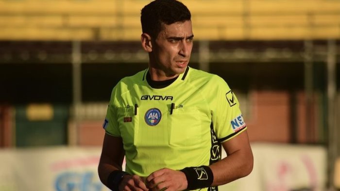 grottaminarda esulta antonio pio pascuccio arbitro in serie a femminile