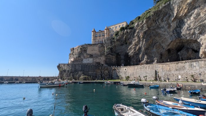 vie del mare sindaco di maiori chiede un tavolo tecnico urgente alla prefettura