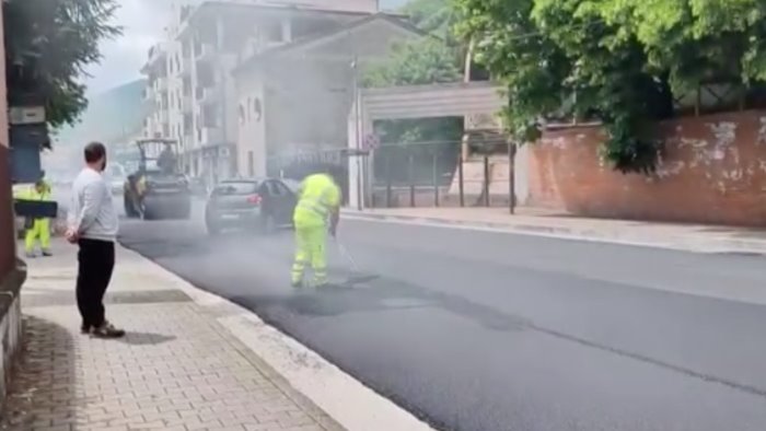 arriva il giro d italia lavori in tempi record per sistemare le strade