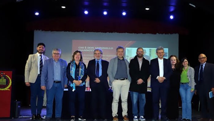 quanto vale la vita di un uomo storie di sfruttamento lavorativo