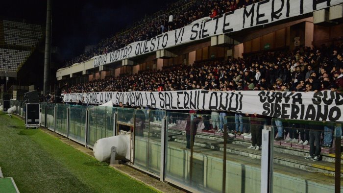 salernitana frosinone polverizzate le nuove scorte disponibilita nei distinti