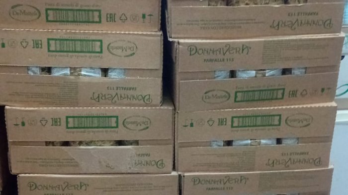 dramma poverta nelle aree interne panacea distribuisce pasta ai bisognosi