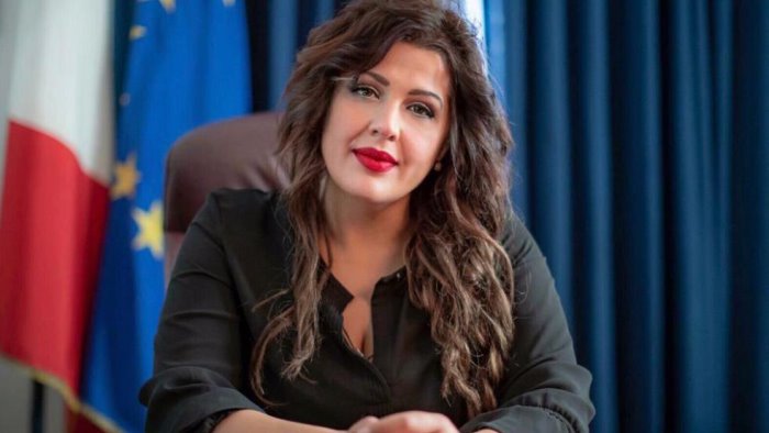 violenza donne bilotti braccialetti che non funzionano e centri sottofinanziati