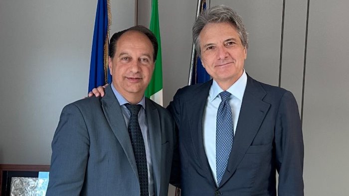 turismo sostenibile e sviluppo confronto tra salvatore e casucci a napoli