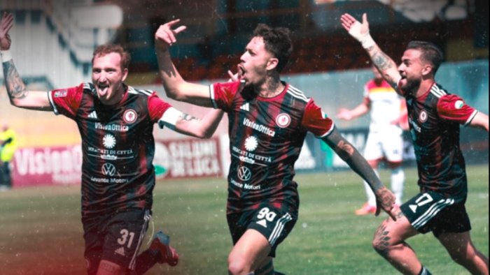 il foggia si salva con emmausso il messina retrocede