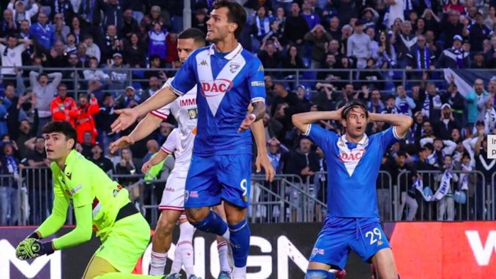 terremoto in b possibile penalizzazione per il brescia rinviati i play out