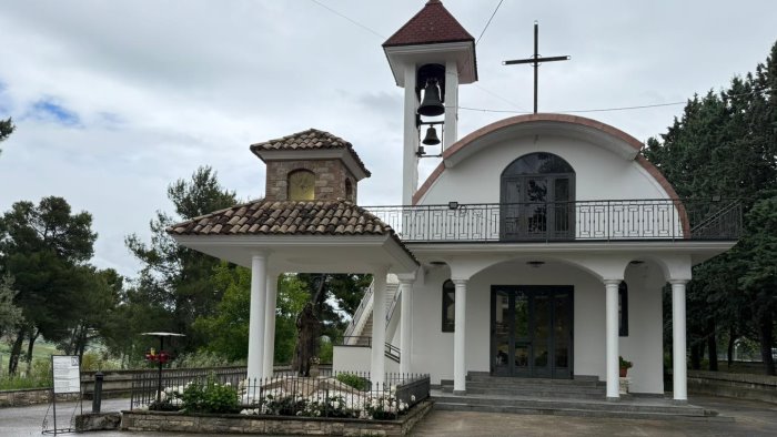 evento storico a melito irpino consacrazione della chiesa di san pio