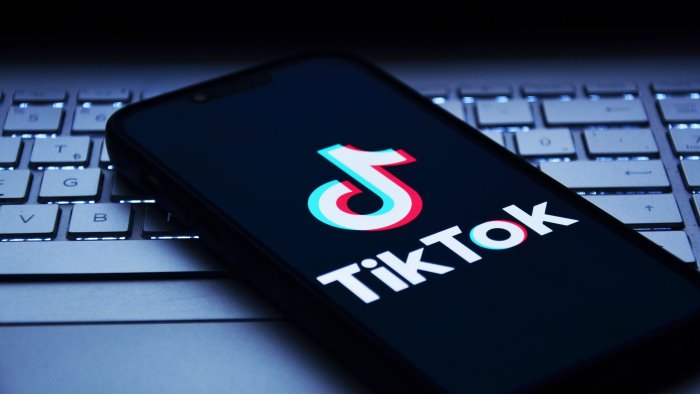 tik tok che stangata multa da 530 milioni al colosso cinese il motivo