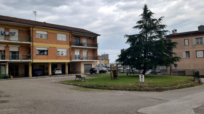 ariano intervento di bonifica in via vinciguerra parchetto liberato dall erba