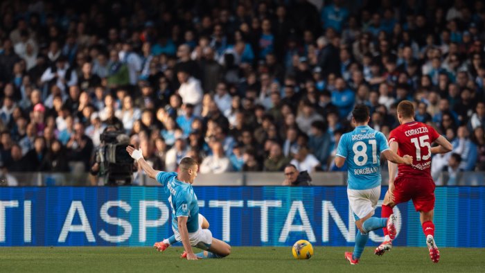napoli cagliari nessuno vuole mancare nemmeno i giocatori