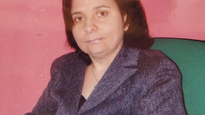 azzurro donna mazzone basta giunte senza donne