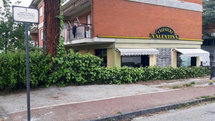 ariano ripristinata la tabella della piazza intitolata ad angelo grasso