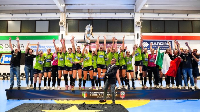 pallamano a1 la jomi riporta lo scudetto a salerno e conquista la stella