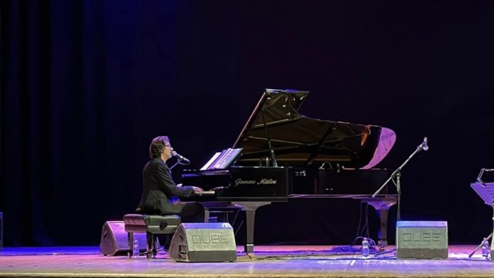 benevento sergio cammariere incanta il teatro comunale