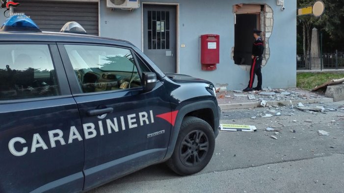 monteverde boato nella notte la banda della marmotta fa esplodere il bancomat