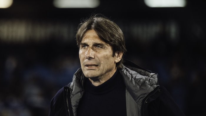 conte vuole andare via ma de laurentiis lo ha invitato a riflettere