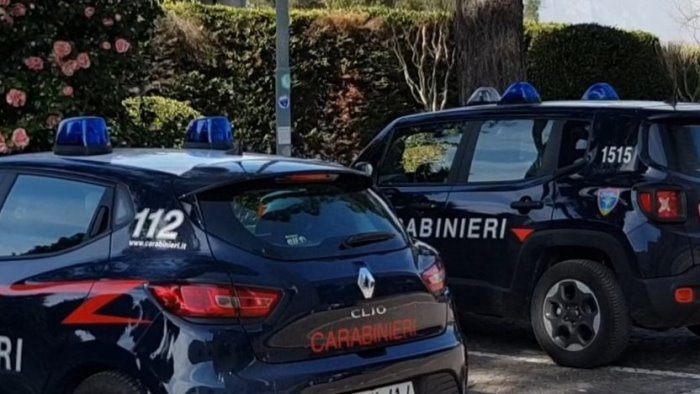 calabritto i carabinieri sequestrano officina abusiva denunciato il titolare