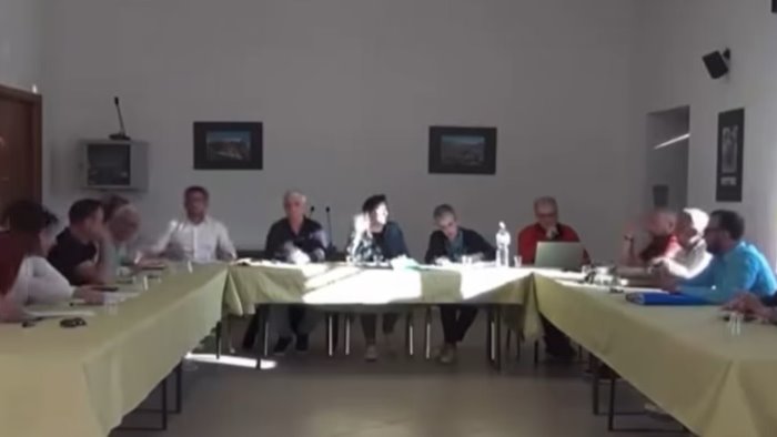 camerota franco mari frasi omofobe del sindaco gravi e indegne