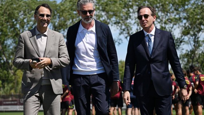 salernitana l abbraccio e la carica di iervolino uniti si vince