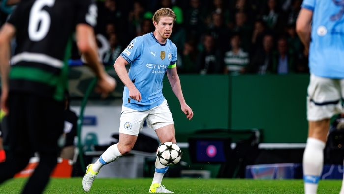 sale l attesa per de bruyne forse gia lunedi le visite mediche col napoli