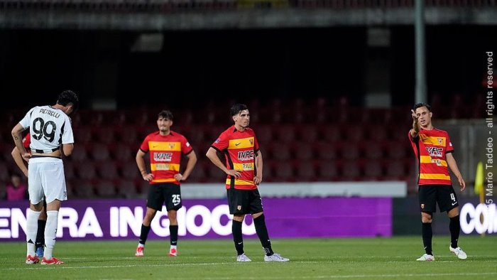 play off serie c benevento juve ng 1 5 disfatta giallorossa