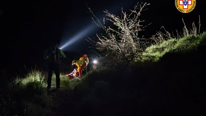 escursionisti stranieri soccorsi in costiera amalfitana grave una donna