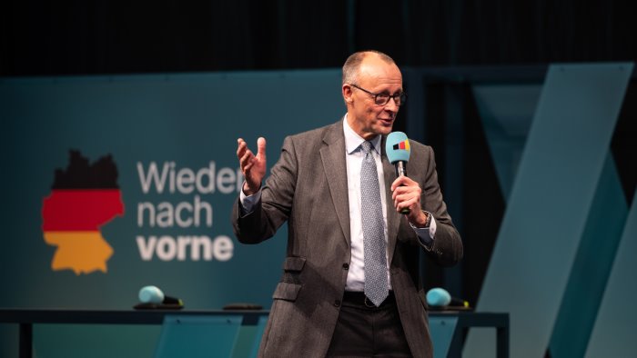 merz perde la sfida il parlamento tedesco non lo elegge cancelliere