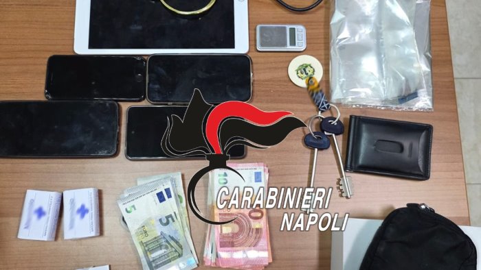 blitz antidroga a caivano carabinieri arrestano due pusher