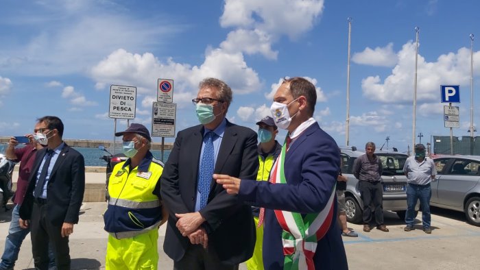 il prefetto di napoli in visita ufficiale a monte di procida