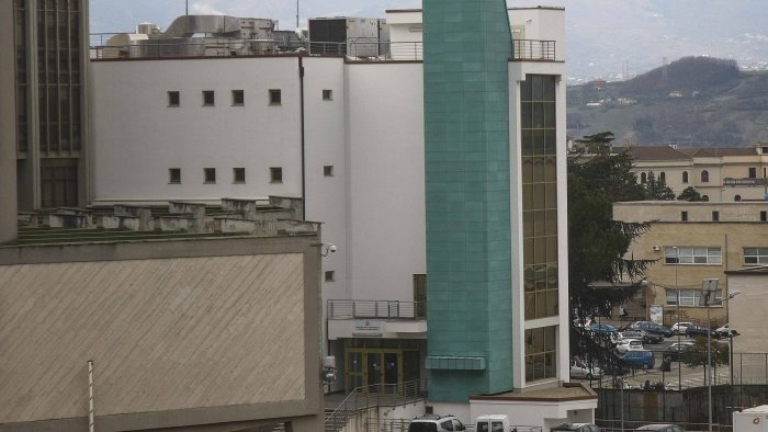 e una falsa cieca sequestro di beni per una donna