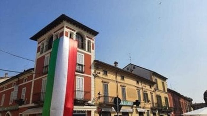 mattarella a codogno grande emozione e appello al coraggio
