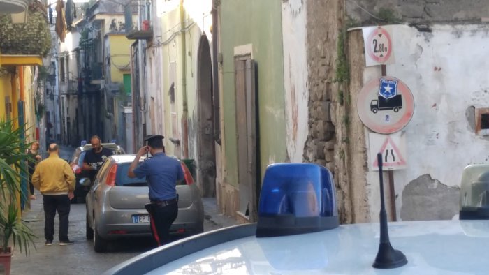 sparatoria di pagani preso un componente del commando