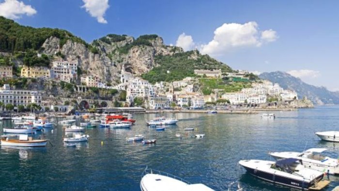 arpac ad amalfi una zona da eccellente a non balneabile
