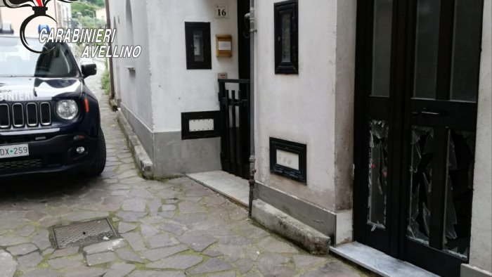 bomba carta ad aiello del sabato una donna nel mirino