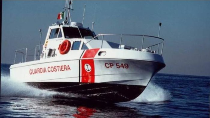 camerota sequestrata una rete da posta illegale di 6 km