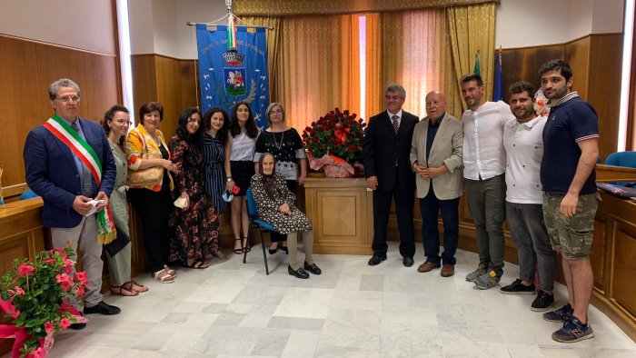 dopo lockdown s giorgio la molara festeggia la sua centenaria