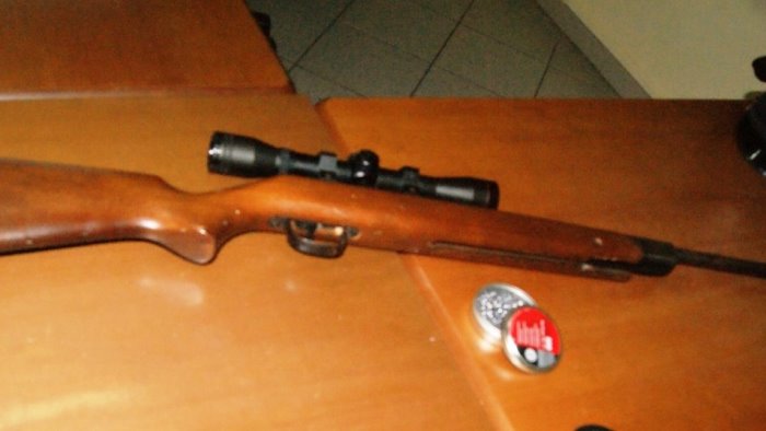 carabina ad aria compressa in auto denunciati