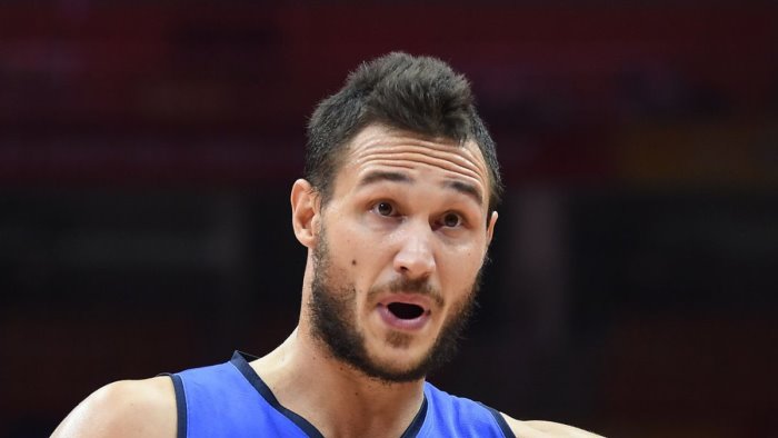 atlanta sotto 2 1 in serie semifinale nba con philadelphia