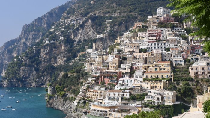 voglia di estate e normalita positano riparte nel segno della cultura