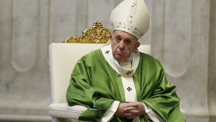 papa poverta non frutto del destino ma conseguenza di egoismo