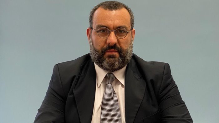 praiano l amalfitana chiude al traffico federalberghi ora basta