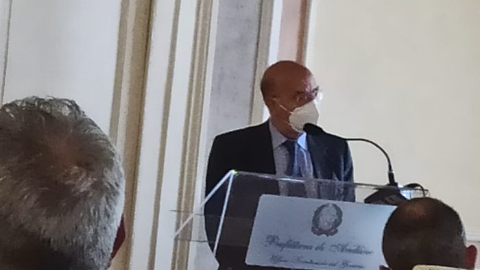 stazione hirpinia e rete di mobilita cobino consegna dossier in prefettura