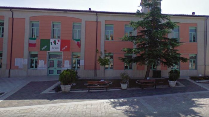 gli alunni della vb di san marco dei cavoti salutano gli insegnanti