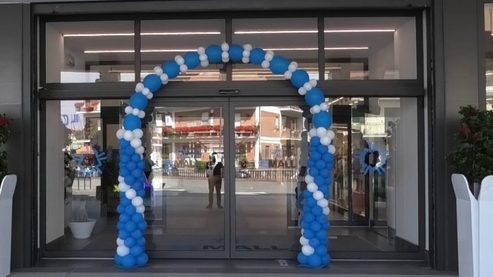 primo compleanno per la galleria commerciale small di mirabella eclano