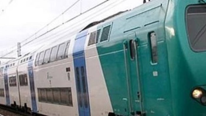 napoli muore a bordo di un treno e gli portano via la fede nuziale