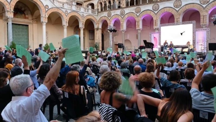 successo per il salerno festival letteratura migliaia di lettori in citta